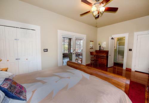 Mesquite Creek Farmhouse