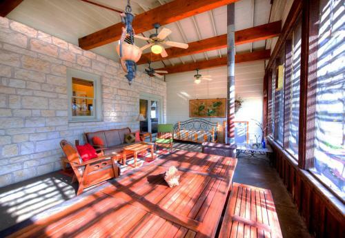 Mesquite Creek Farmhouse