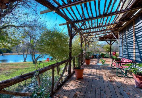 Mesquite Creek Farmhouse