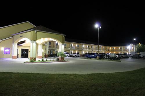 Hotel Horizon Inn & Suites