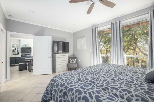 Edgewater Escape Home