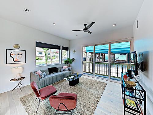 New Listing! Modern Beachside Bliss With Patio Home