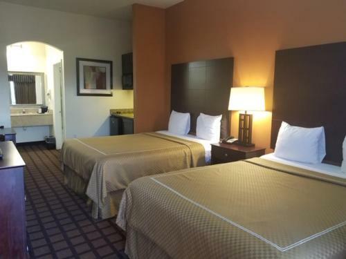 Hotel Executive Inn & Suites