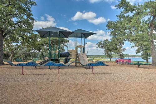 Waterfront Lake Travis Home With Pool Access!