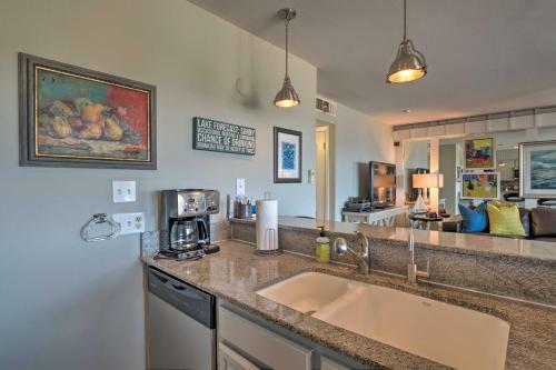 Waterfront Lake Travis Home With Pool Access!