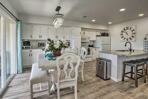 Lakefront Resort Living Pool, Golf, Tennis And More