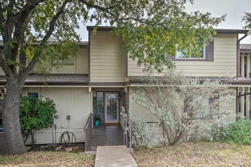 Lakefront Resort Living Pool, Golf, Tennis And More