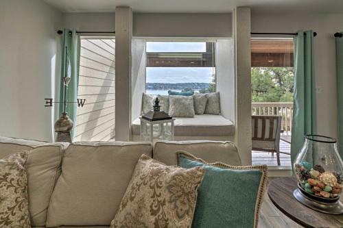Lakefront Resort Living Pool, Golf, Tennis And More
