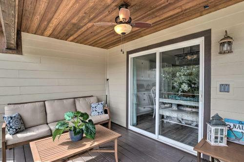 Lakefront Resort Living Pool, Golf, Tennis And More