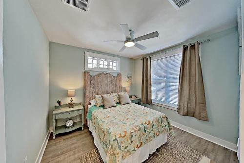 Palmilla's Belle Beach Home - Walk To Beach & Pool Home