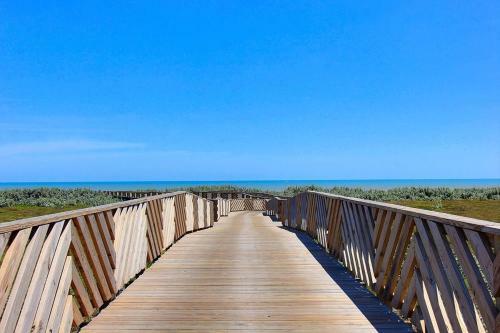 Palmilla's Belle Beach Home - Walk To Beach & Pool Home