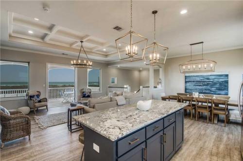6501 Villa Castellon Drive Home