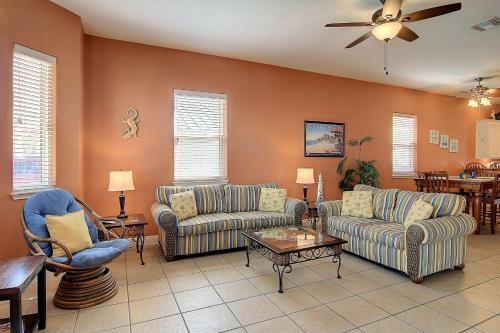 Tropical Niche Home