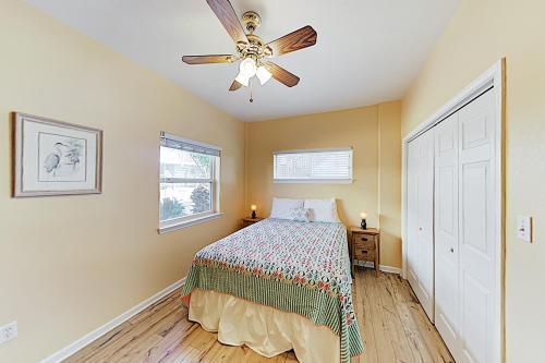 New Listing! Gulf-view Getaway With Balcony & Grill Home