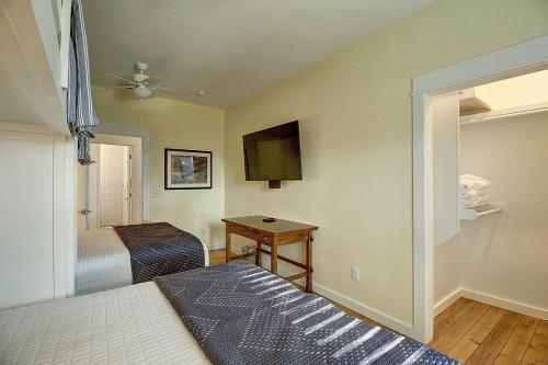 Moon Song 515 Wac Condo