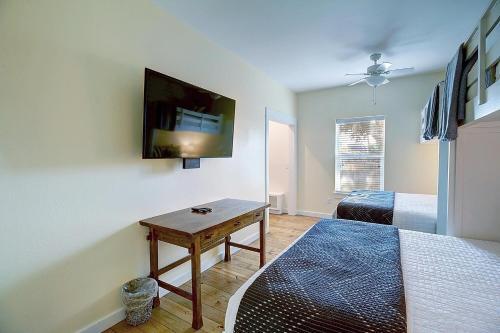 Moon Song 515 Wac Condo