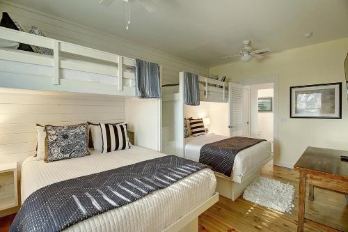 Moon Song 515 Wac Condo