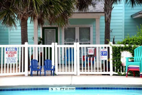 Reel Beachy @ The Commons Townhouse