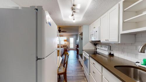 Apartamento 146 Sea Breeze Condo