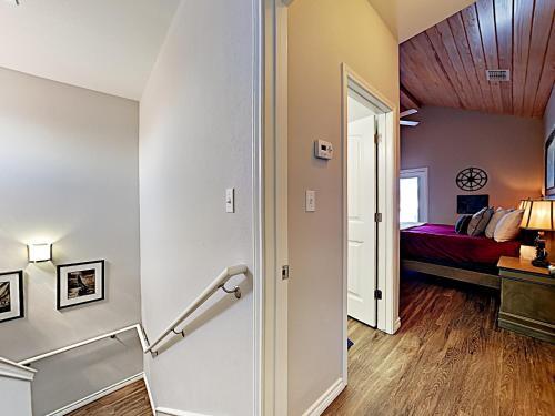 Boats And Oars Condo