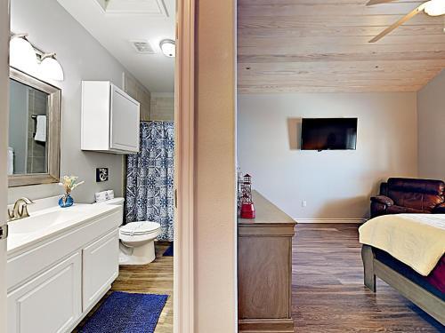 Boats And Oars Condo
