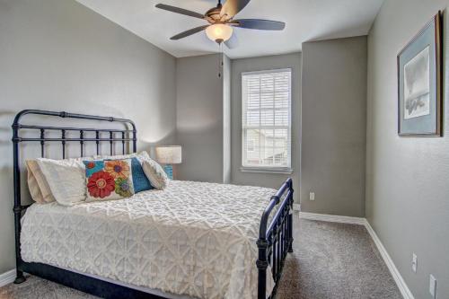 Neal's Nest At Paradise Pointe Home