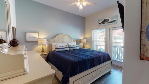 Breezy Beach House Townhouse