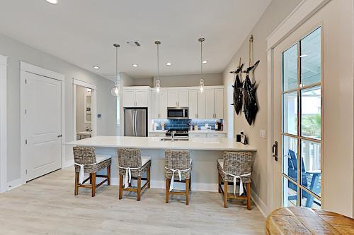 Palmilla Beach - Designer Townhome - Resort Pool Townhouse