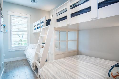 Blue Casa, Su Casa Home