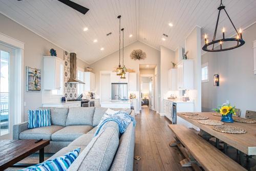 Blue Casa, Su Casa Home
