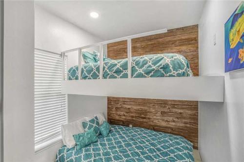 228 Mustang Royale Home