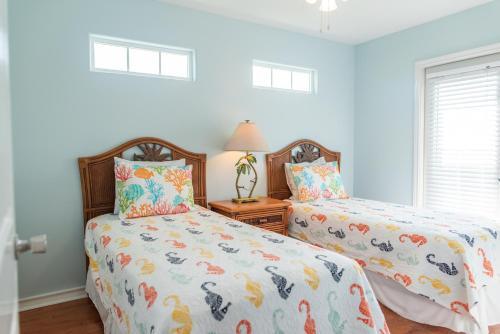 Fancy Flamingo Townhouse