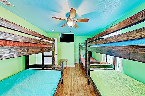 New Listing! Updated Downtown Home With Private Pool Home