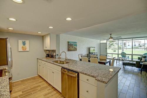 Apartamento Salty Days Getaway Condo