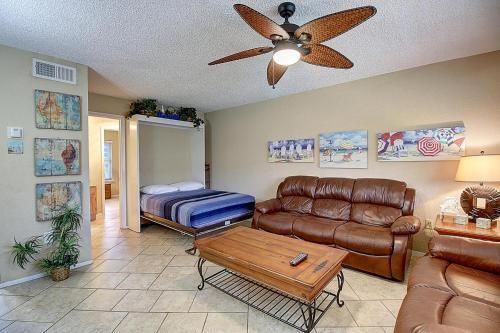 Apartamento Courtyard #214 Condo