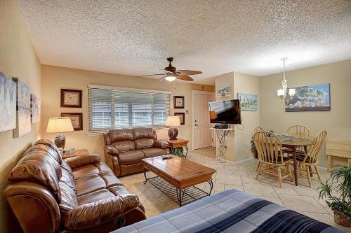 Apartamento Courtyard #214 Condo