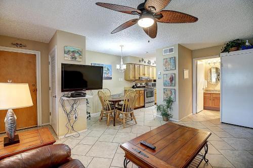 Apartamento Courtyard #214 Condo