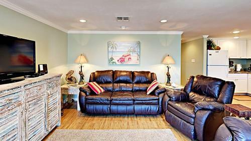321 E Cotter Home