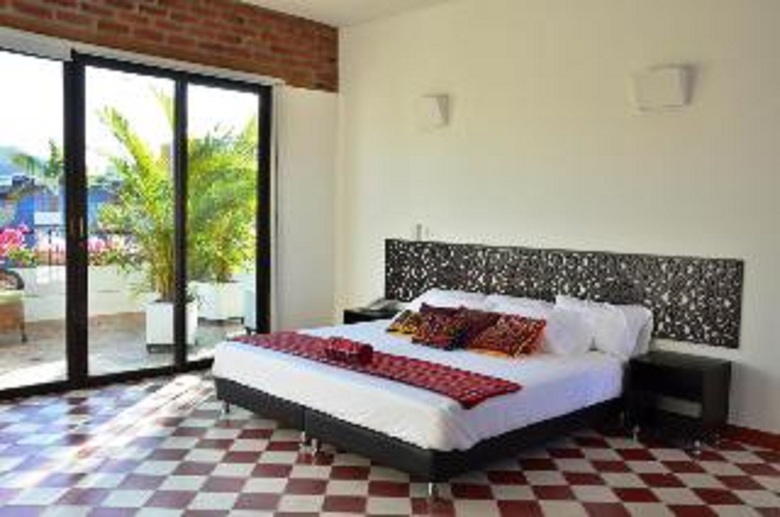 Hotel La Calzada Del Santo
