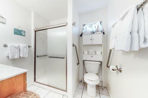 Long Island Village Unit 831