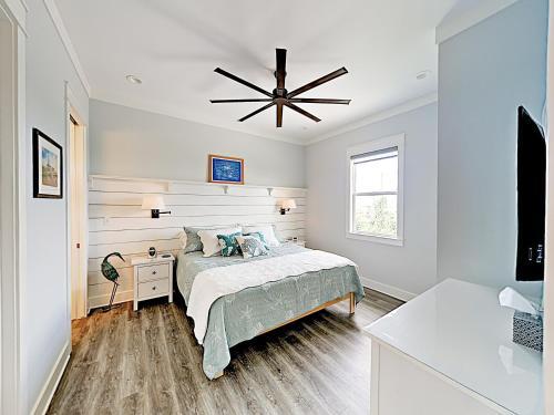 New Listing! Newly Built Waterfront Home With Deck Home