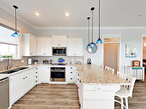 New Listing! Newly Built Waterfront Home With Deck Home