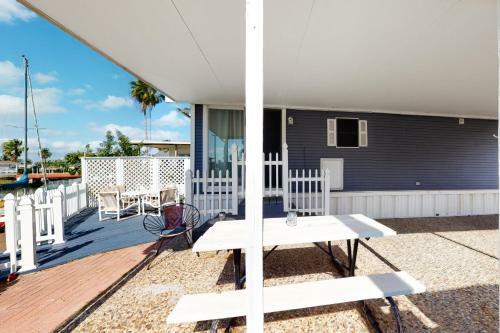 Long Island Village Unit 659 Island Breeze