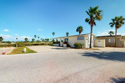 Long Island Village Unit 659 Island Breeze