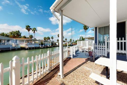 Long Island Village Unit 659 Island Breeze
