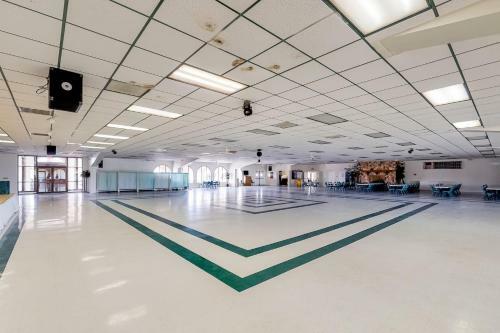 Long Island Village Unit 659 Island Breeze