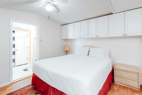 Long Island Village Unit 638 Sand Dollar Drive