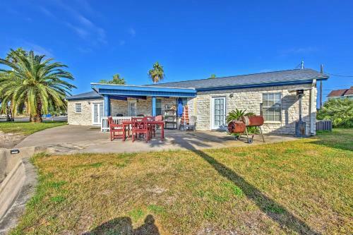 Spacious Waterfront Rockport Home With Private Dock!
