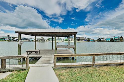 New Waterfront Home - Salt Lake & Copano Bay Views! Home