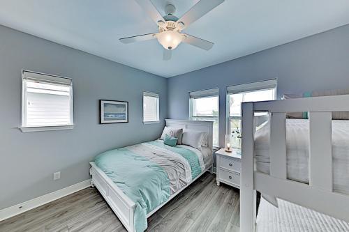 New Waterfront Home - Salt Lake & Copano Bay Views! Home